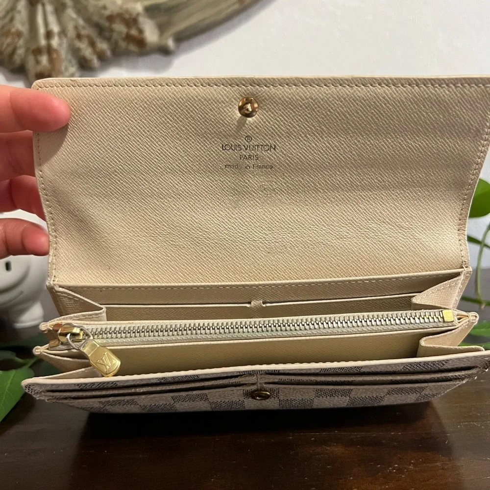 Louis Vuitton Damier Azur Sara Long Wallet - Picture 12 of 17